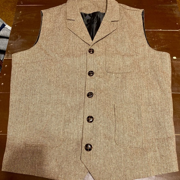 Herringbone Vest - Picture 8 of 9